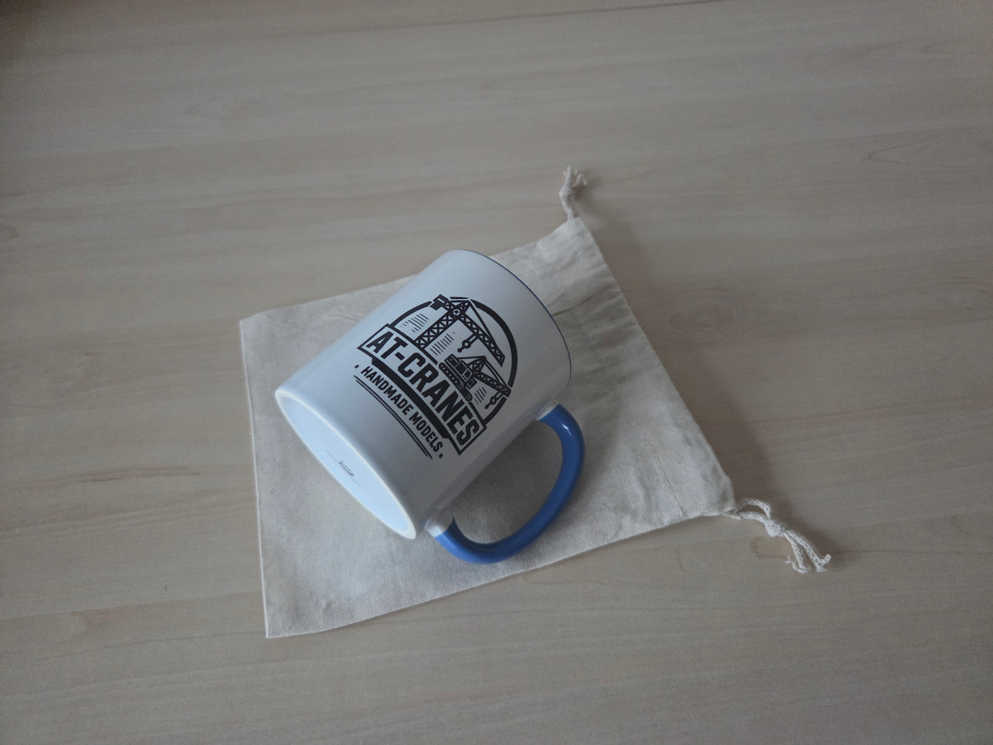 AT-CRANES Keramik-Tasse