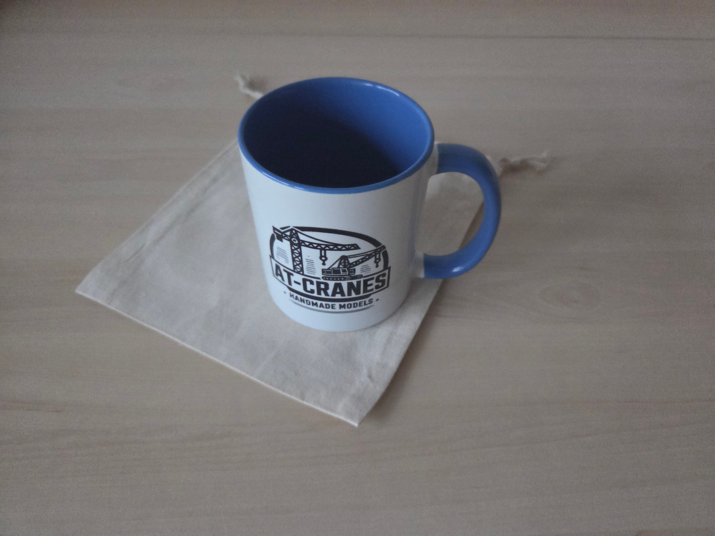 AT-CRANES Keramik-Tasse