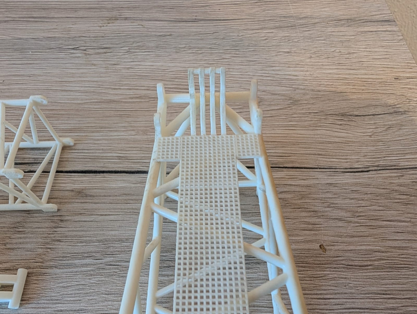 LR & LG 1750 Feste Spitze (Mit Lackierung)