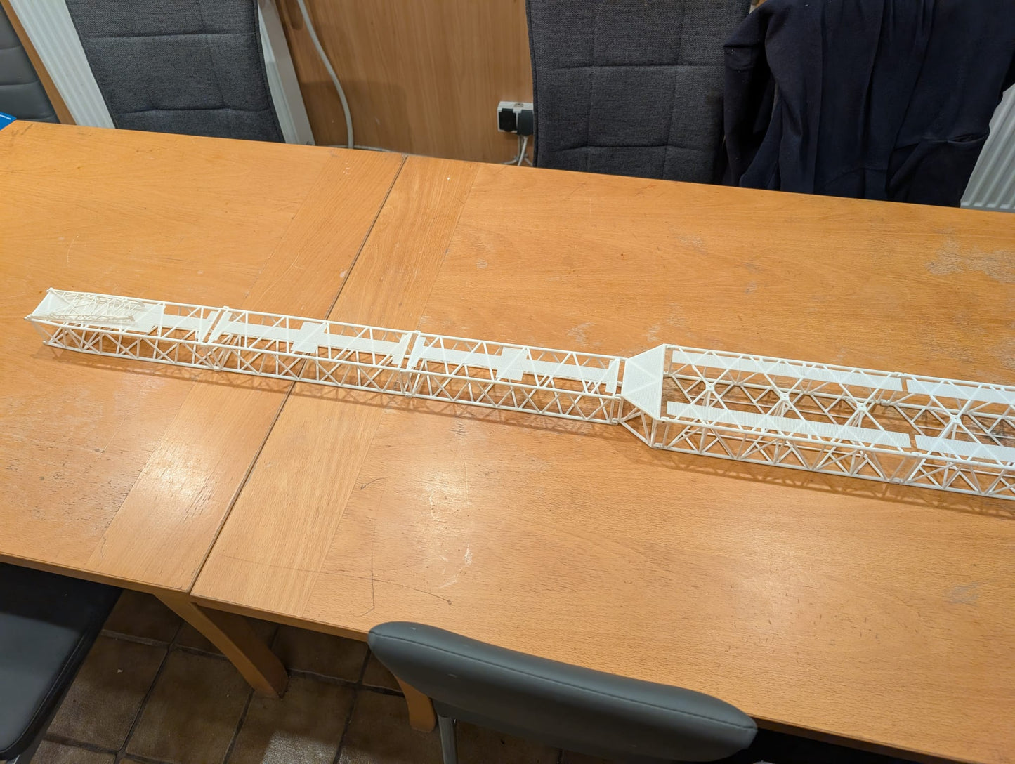 LR & LG 1750 SX3 Gittermast Set (Ohne Lackierung)