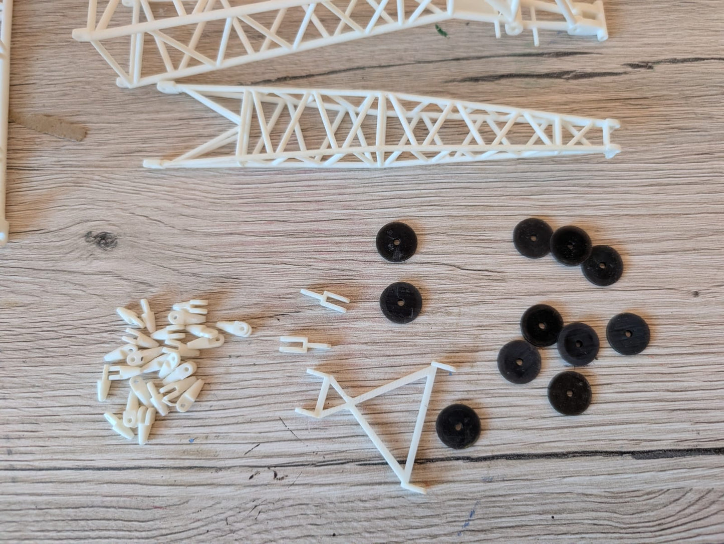 LR & LG 1750 Feste Spitze (Mit Lackierung)